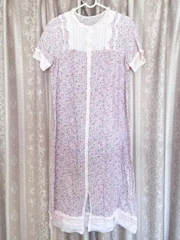 구제 의류 가게 딸기 원피스