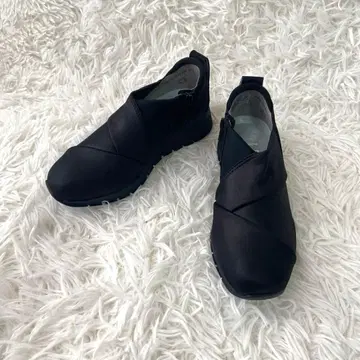 컨디션 최상 fitfit 크로스 인 스텝 스니커즈 슬립온 블랙 21.5