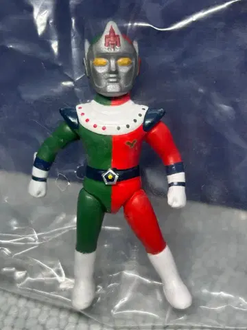 아이젠보그 츠부라야 프로덕션 히어로즈 소프트 비닐 폴 체인 마스코트