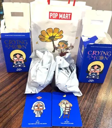 POPMART CRYBABY CRYING TO THE MOON 2세트