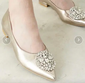 Launa lea 라우나레아 비쥬 포인트 투 플랫 펌프스 22.5