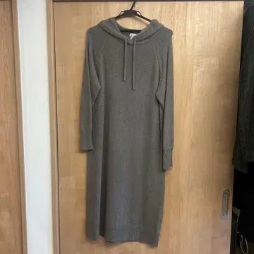 그레이 후드 부착 니트 롱 원피스