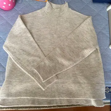 울 혼방 터틀넥 스웨터 그레이