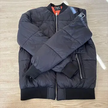 Bershka 블랙 MA-1 자켓 M