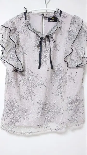 ROJITA 로지타 프릴 블라우스 지뢰