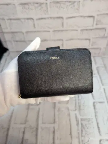 훌라 FURLA 블랙 접이식 지갑