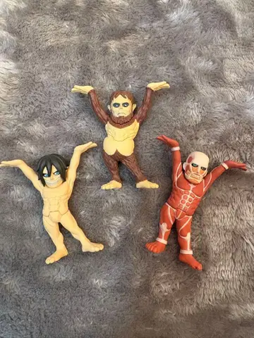 진격의 거인 펜꽂이 3체 세트