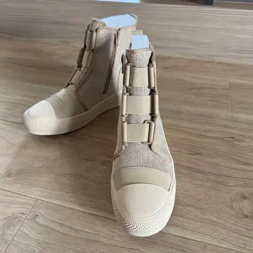 [ 미사용 새상품 ] 베이지 라메 하이컷 스니커즈 23.0cm