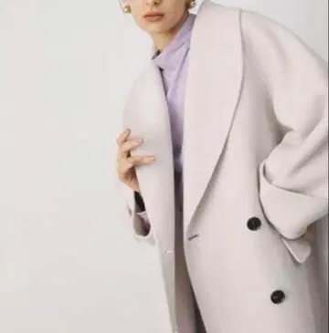 Mila owen 접결 하프 기장 A라인 코트