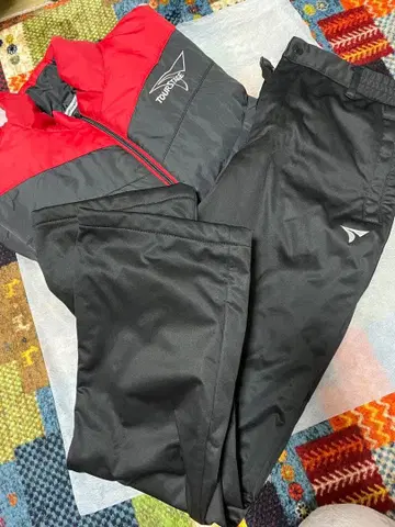 TOURSTAGE XL 자켓과 팬츠 세트 빨검