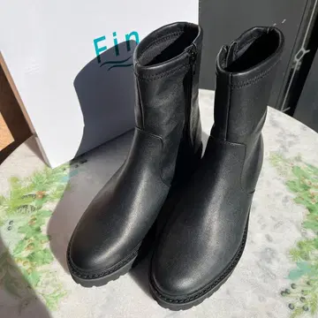 fin 탱크 밑창 부츠 LL25 블랙 컬러