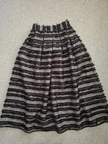 새상품급 STYLE SEA 플레어 스커트 블랙 프린지