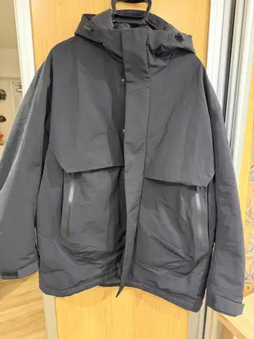 +J 하이브리드 다운 오버사이즈 파카 블랙