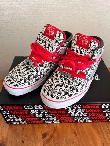 VANS 하프캡 문 이큅드 하이컷 스니커즈