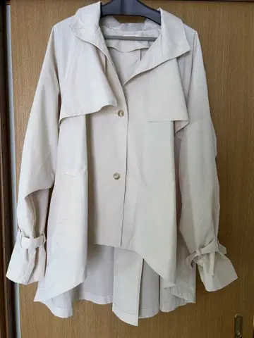 베이지 오버 사이즈 트렌치코트 XL