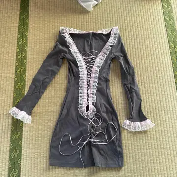 그레이 레이스업 긴팔 미니 원피스