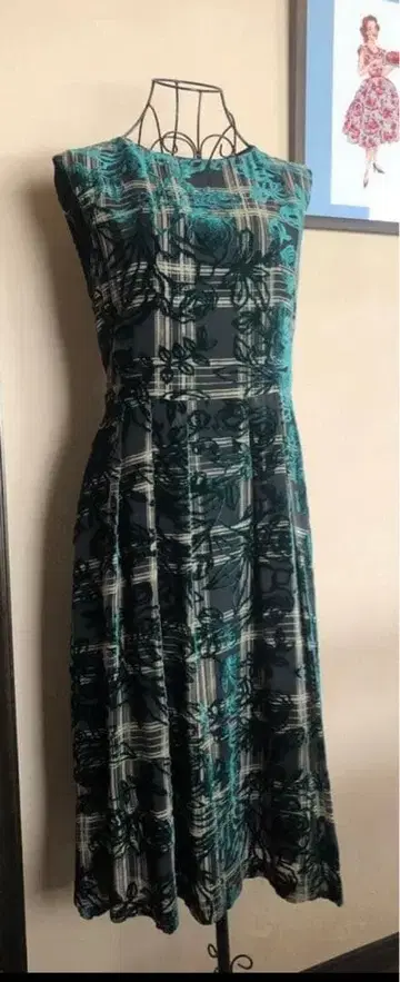 더마 컬렉션 오팔 가공 원피스