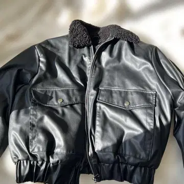 ZARA 가죽 아우터