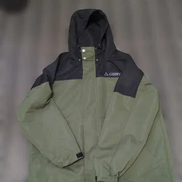 GERRY 마운틴 후드티 올리브 그린/블랙