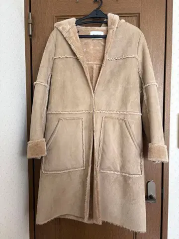 MOUSSY 무스탕 코트 베이지