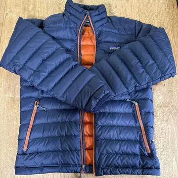 Patagonia 다운 스웨터 네이비