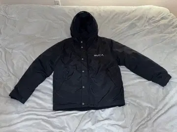 RVCA 블랙 후드 부착 다운풍 자켓