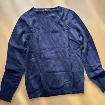 유니클로 캐시미어 100% V넥 스웨터 네이비 L UNIQLO