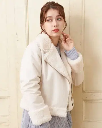 INGNI 아이보리 무스탕 코트 라이더 스타일