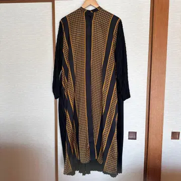 이아파피요네 플리츠 원피스