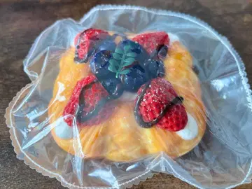 kikisquishy 보야보야 주머니 딸기 생크림 크레이프