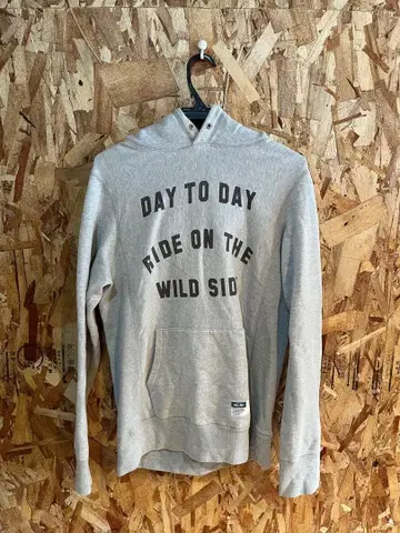 CHALLENGER 그레이 후드티 M 사이즈