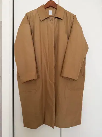 휴일과 시 베이지 히요쿠 코트