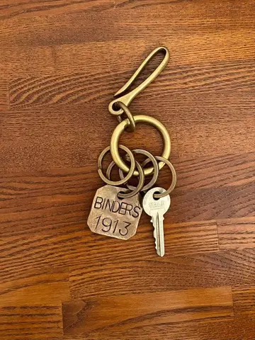 레어 샷 비리브 인 미라클 키링 SCHOTT