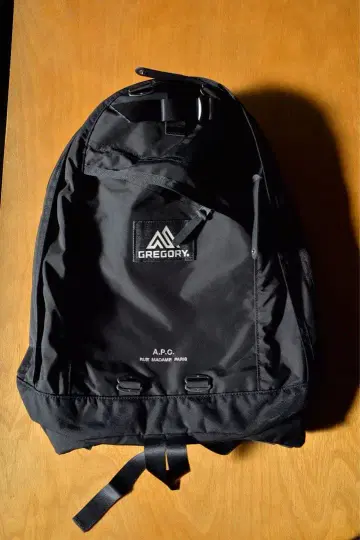[ A.P.C. ] A.P.C. x GREGORY 데이 팩 26L