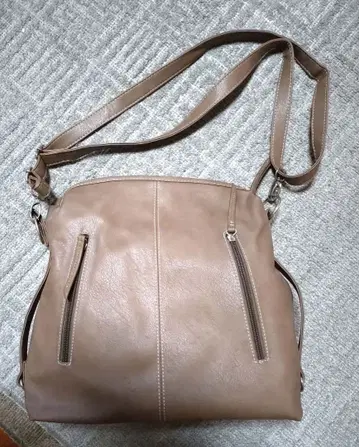 Freude 브라운 숄더백