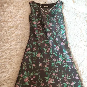 [ 새상품급 고품질 ] 플라워 새틴 원피스 사이즈 1