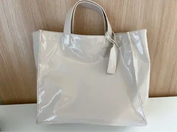 캐슈캐슈 새상품급 에나멜 토트백 cache cache