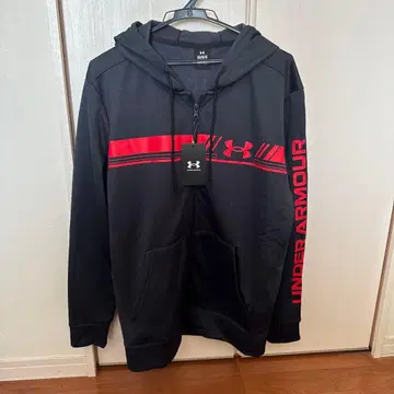 새상품 UNDER ARMOUR 후드티 맨투맨 트레이닝복 긴팔