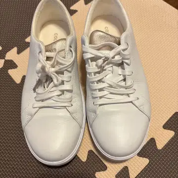 [ 콜한 ] 가죽 스니커즈 [ 거의 새상품 ]
