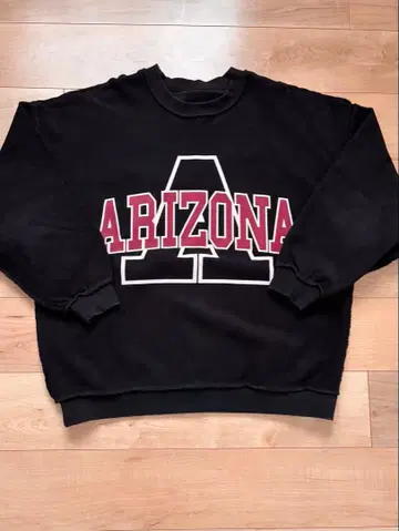 Revo. ARIZONA 로고 블랙 맨투맨