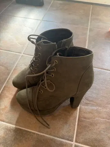 카키 하이힐 부츠 L 사이즈