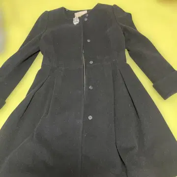 블랙 버튼 롱 코트