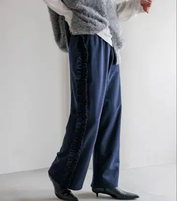 로리즈팜 사이드 프릴 컷 팬츠