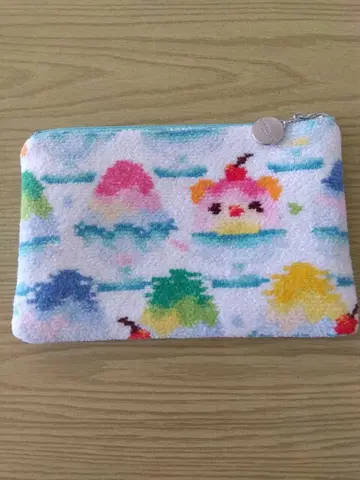 러브러리 바이 페이 플랫 파우치 카키고오리