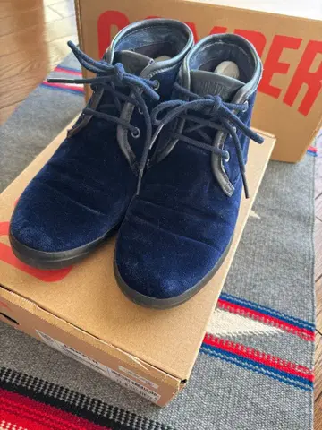 CAMPER 네이비 스웨이드 부츠