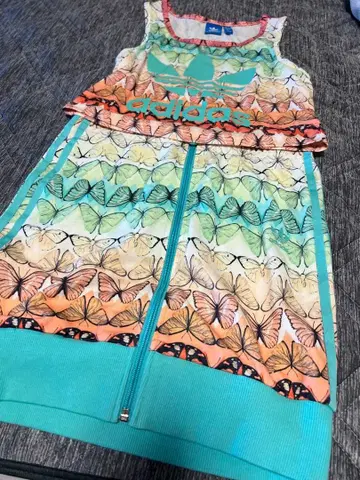 adidas 나비 프린트 슬리브리스 원피스