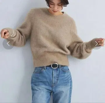 그린 레이블 헤어리 소매 볼륨 풀오버 니트