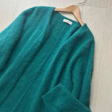 3회 착용 투모로우랜드 울 100% 플러피얀 코쿤 가디건