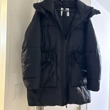 ZARA 블랙 다운 자켓