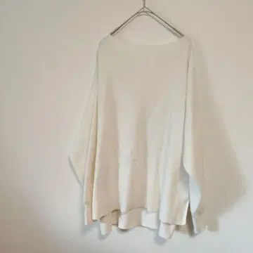 이카 니트 트레이닝복 화이트 오프숄더 루즈핏